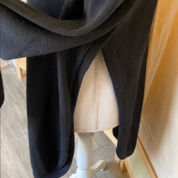 Bundle of 3 Warm Maternity Tops - Picture 5 of 11